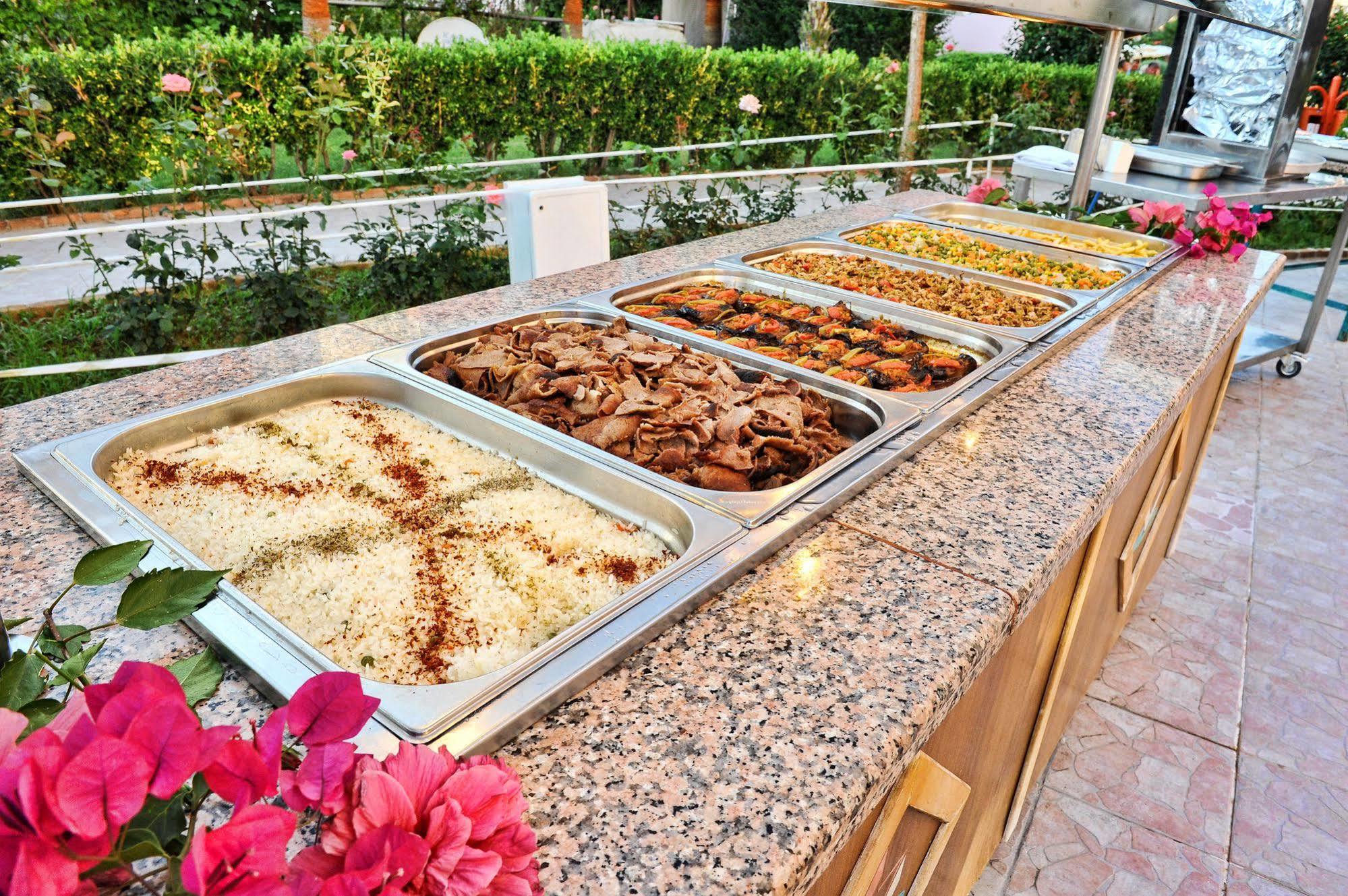 Grand Uysal Beach & Spa Hotel 阿拉尼亚 外观 照片