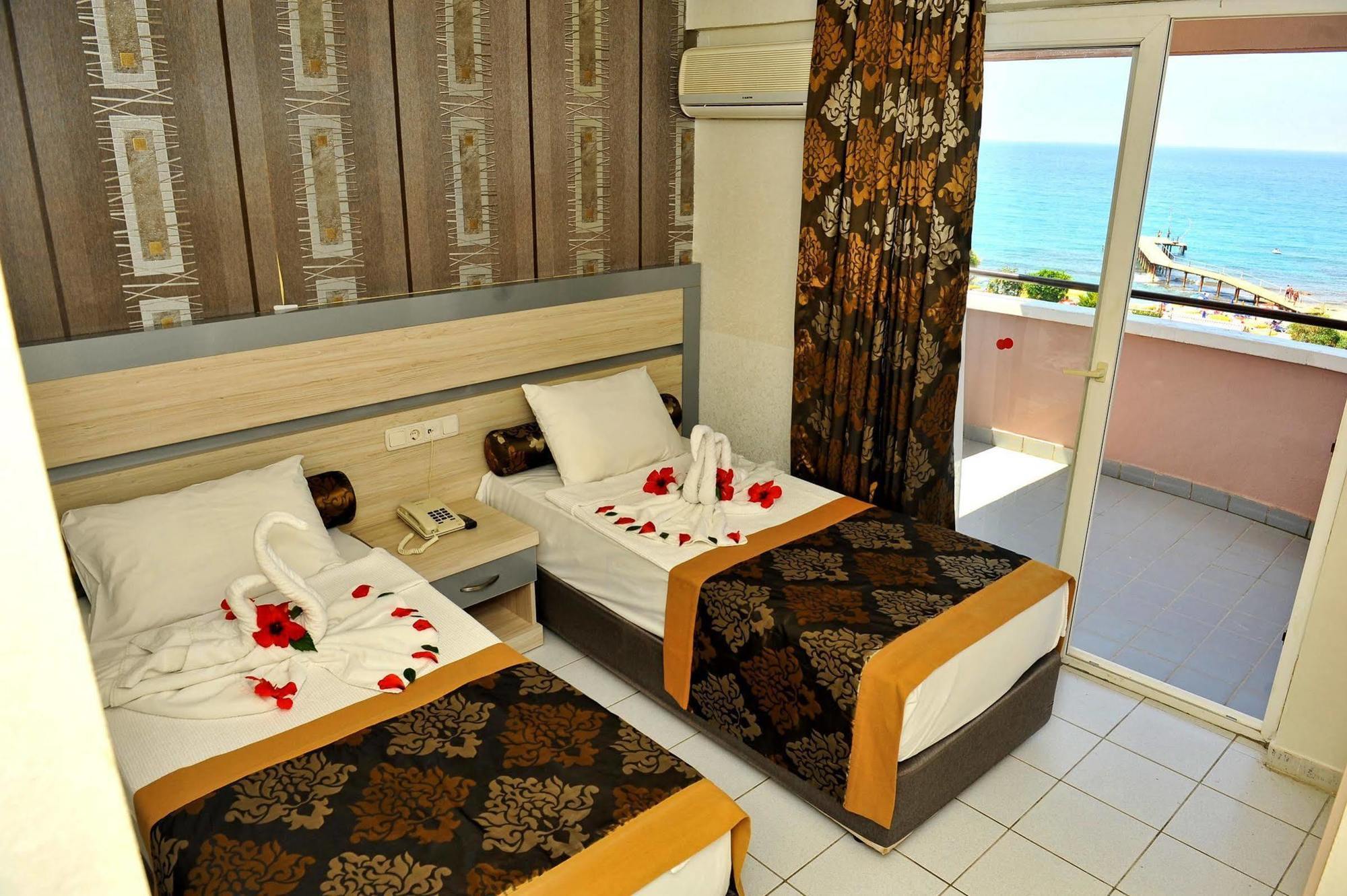 Grand Uysal Beach & Spa Hotel 阿拉尼亚 外观 照片