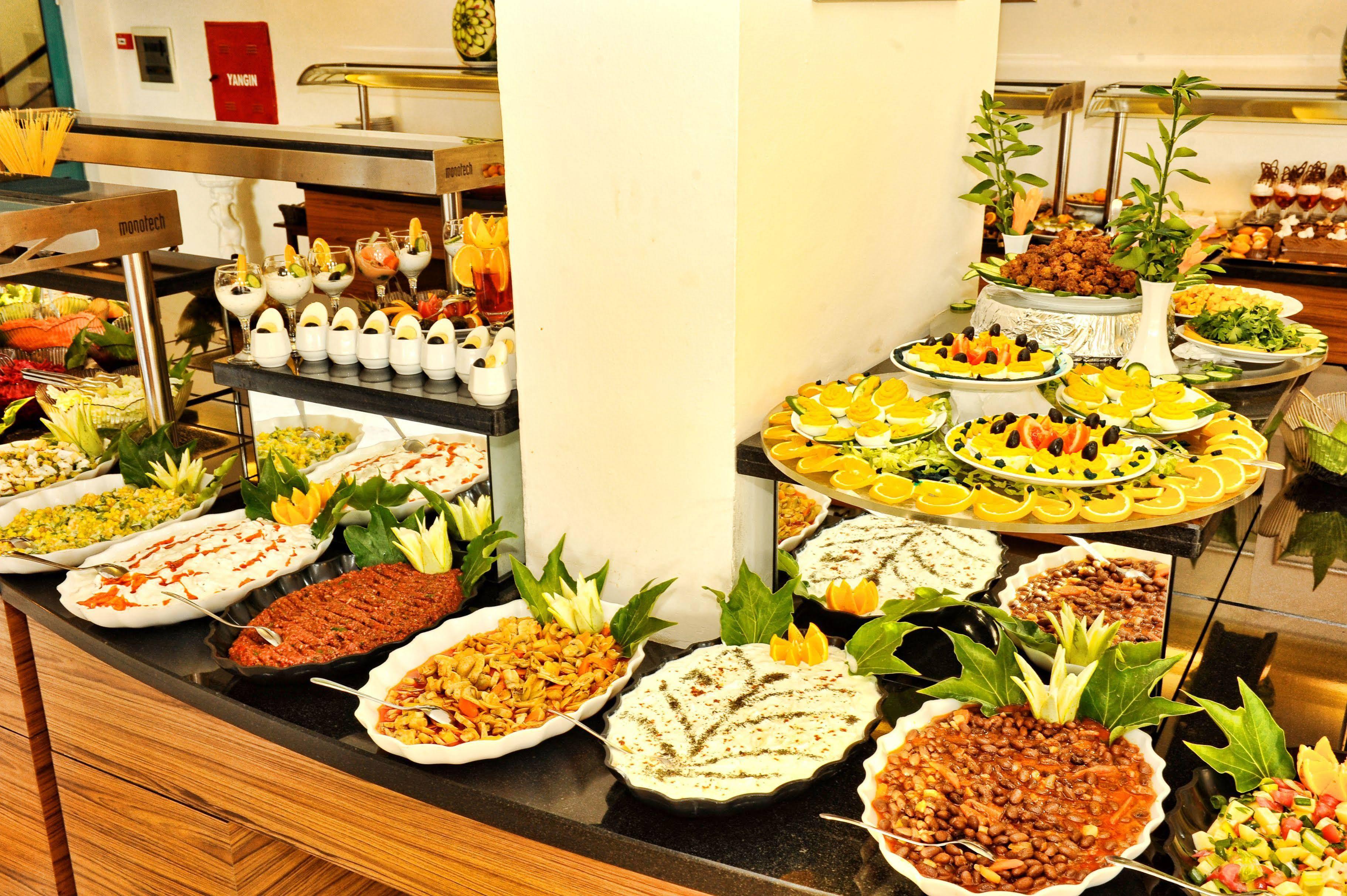 Grand Uysal Beach & Spa Hotel 阿拉尼亚 外观 照片